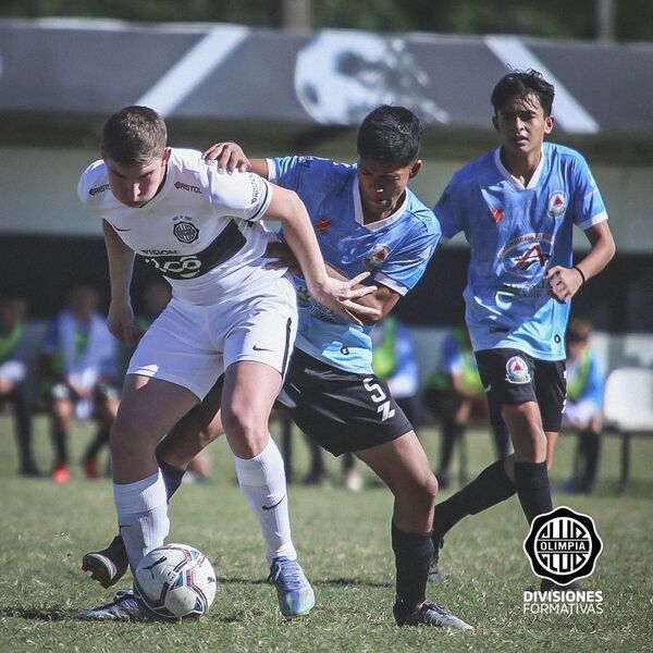 Resistencia SC, el único que frenó a Olimpia en la Sub 15 - Fútbol - ABC Color