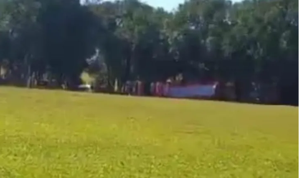 Raptan a árbitro en entretiempo de partido de fútbol en San Rafael del Paraná