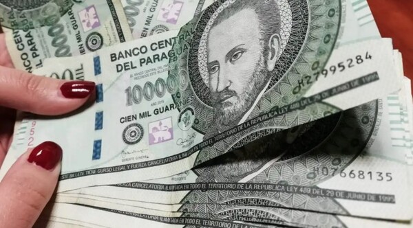 Suba del salario mínimo beneficiará a unos 400.000 empleados