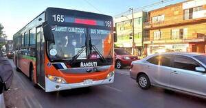 La Nación / Por el momento no subirá el pasaje del transporte público