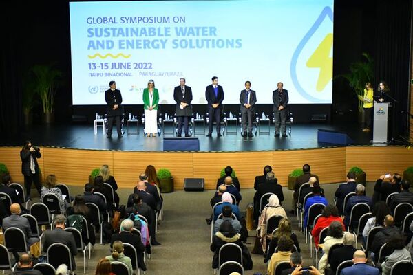 Intercambian experiencias sobre uso sostenible del agua y de la energía - ABC en el Este - ABC Color