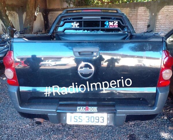 Policía Nacional recupera camioneta robada en asalto en Ponta Porã - Radio Imperio