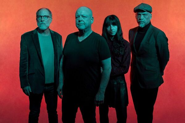 Pixies estrena “There’s a Moon On” y adelanta próximo álbum