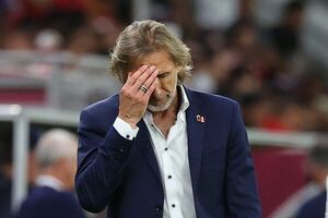 Gareca siente gran decepción y no desea pensar aún en su continuidad en Perú - Fútbol Internacional - ABC Color