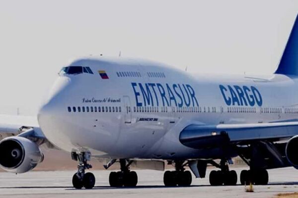 Juan Guaidó alerta que el avión venezolano-iraní en Argentina es una amenaza para la región