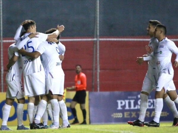Nacional sumó de a tres en la Visera - APF