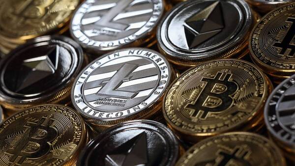Caída de bitcoin tumba a acciones vinculadas con criptomonedas | Internacionales | 5Días