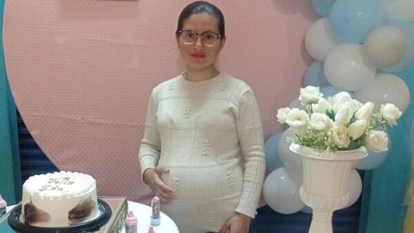 Mamá acusa a médicos por la muerte de su beba: "no pudimos ver sus ojitos"