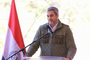 Crónica / Marito viaja a Bolivia mientras se espera otro aumentazo de combustible