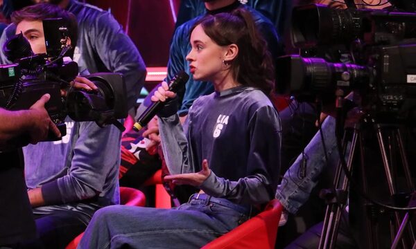 Lia dispara contra el público de sus compañeros | Telefuturo