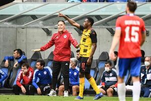 Chile perdió por penales contra un rival que terminó con nueve - Fútbol Internacional - ABC Color