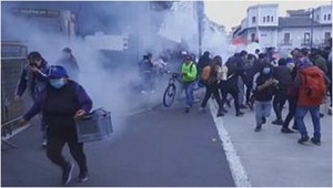 Indígenas instan a “radicalizar” las protestas en Ecuador tras la detención de su líder | 1000 Noticias
