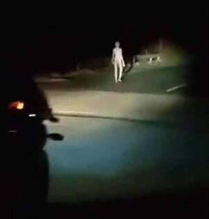 Crónica / [VIDEO] Filman a un extraterrestre desatinado