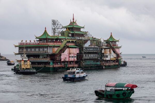 Famoso restaurante flotante deja Hong Kong tras medio siglo - Viajes - ABC Color