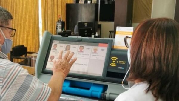 Pondrán máquinas votación para que la gente practique a usarla