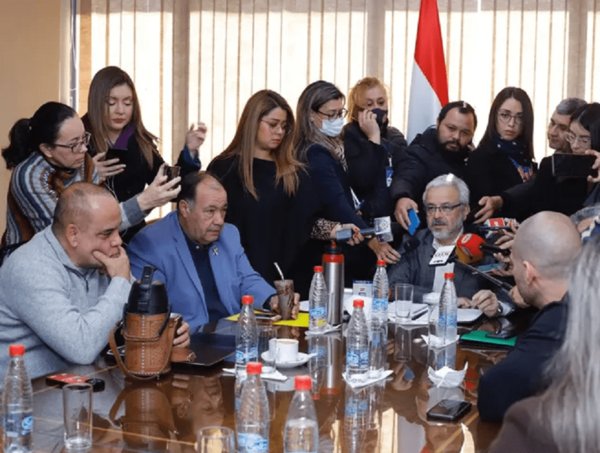 Congreso crea comisión bicameral para investigar el lavado de dinero · Radio Monumental 1080 AM