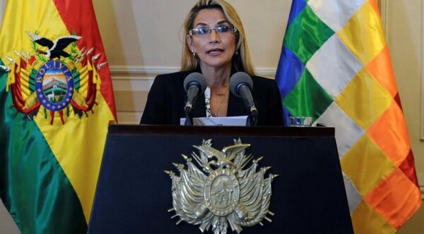 Diario HOY | Protestan en Bolivia contra condena a expresidenta Jeanine Áñez