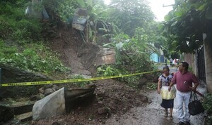 Intensas lluvias en El Salvador dejan al menos seis muertos y varios deslizamientos de tierra - Megacadena — Últimas Noticias de Paraguay