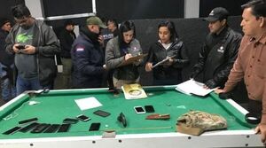 Detienen a un hombre en PJC por presuntos vínculos con el crimen de los tres policías en Puentesiño