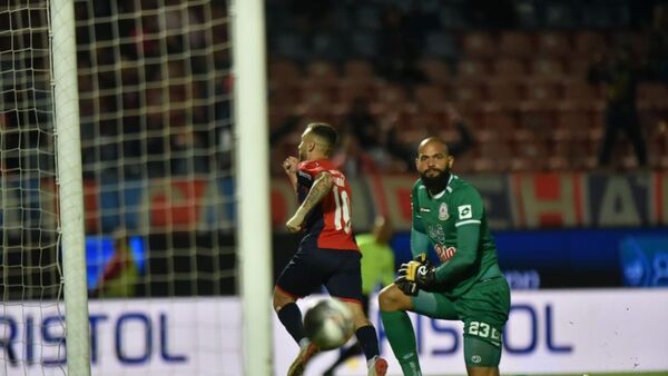 Cerro Porteño cumple y recorta distancia