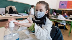 Chile adelante su receso escolar por aumento de afecciones respiratorias | 1000 Noticias