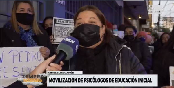 Diario HOY | Psicólogos se manifiestan contra 400 descontrataciones
