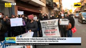 Psicólogos se movilizan esta mañana frente al MEC - ABC Noticias - ABC Color