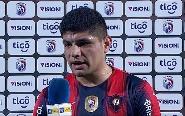 “Cualquiera puede errar”, dice Aquino sobre polémico penal - PARAGUAYPE.COM