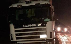 Roban camión que transportaba 32.000 kilos de soja en Coronel Oviedo – Prensa 5