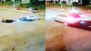 Conductor embistió a un motociclista, dejándolo tirado e inconsciente
