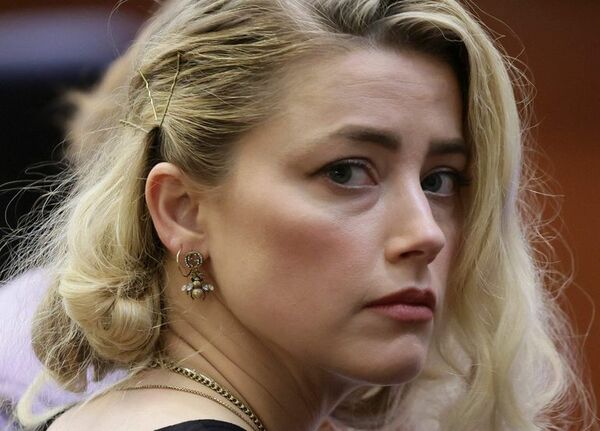Amber Heard asegura que no culpa al jurado por el veredicto contra Depp - Gente - ABC Color