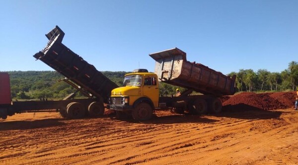 Con movimiento de suelo arranca construcción de una planta de tratamiento de aguas residuales en Caacupé