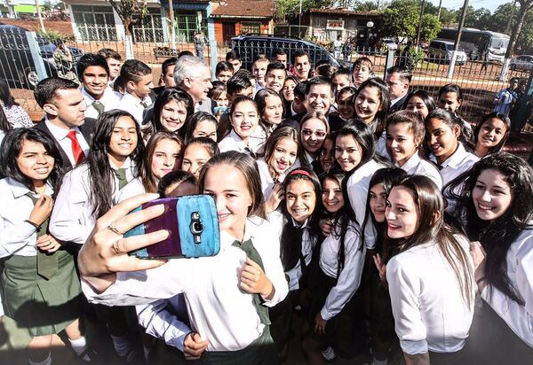 Ministro aboga por trabajo articulado entre Estado, empresas y academia para brindar oportunidades a los jóvenes - .::Agencia IP::.