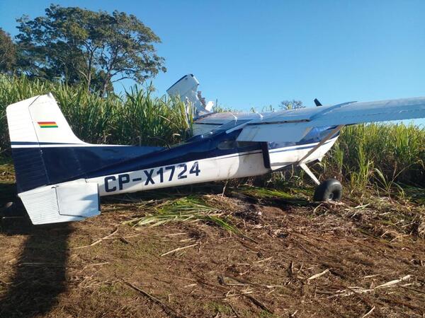 Avioneta boliviana realizó un aterrizaje forzoso en pista clandestina de Paso Yobái - Megacadena — Últimas Noticias de Paraguay