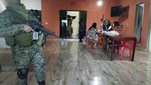 Capturan a la esposa de presunto jefe de sicarios e incautan bienes