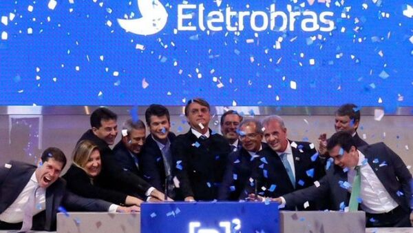 Bolsonaro oficializó la privatización de la empresa energética Eletrobras