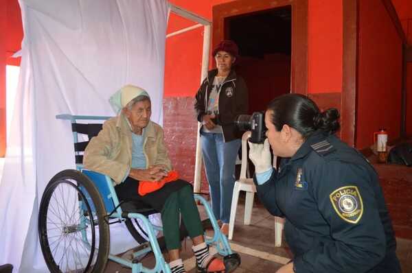 Ciudad Mujer Móvil realizó 589 servicios en San Vicente Pancholo e inscribió el nacimiento de abuela de 87 años - .::Agencia IP::.