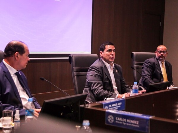 Visita de directivos de la Federación Panameña de Fútbol - APF