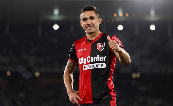Newell's vence a Talleres, en Córdoba, con Gustavo Velázquez como figura