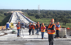 Puente Héroes del Chaco registra 60% de avance en obras