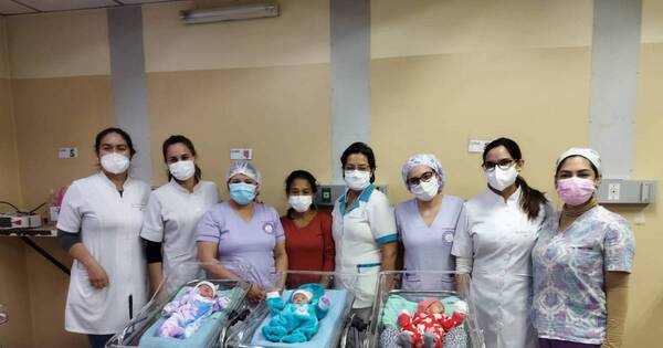 La Nación / Dieron de alta a trillizas nacidas en el Hospital de Clínicas