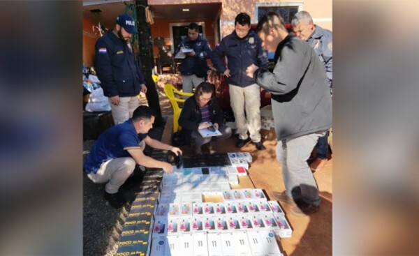 Imputan por reducción a detenidos con celulares robados