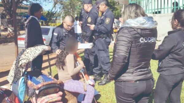 Familia viajó a Ciudad el Este para pedir en la calle