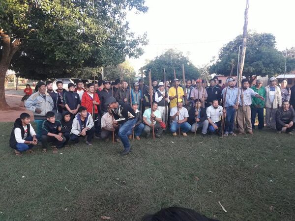 Los Aché ya no esperarán la acción del Estado y deciden liberar sus tierras de ocupantes - Nacionales - ABC Color