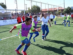Lanzan programa “Futbol en las Escuelas”