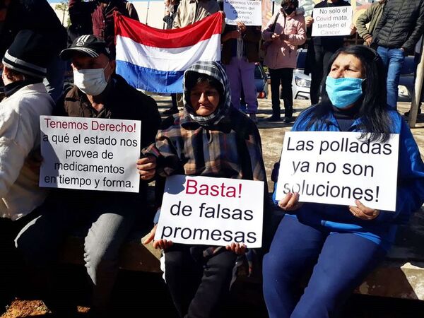 Incan: pacientes gastan hasta G. 50 millones por un fármaco, mientras su director hace campaña política  - Nacionales - ABC Color