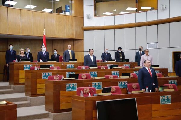 Senado tratará hoy proyecto propio de control de lavado en tabacaleras y clubes - Política - ABC Color