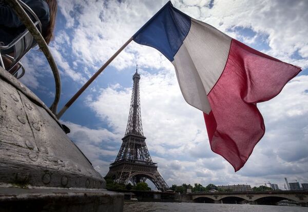 En una París en obras, los turistas despliegan su ingenio para tomarse una foto - Viajes - ABC Color