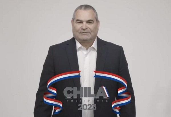 Chilavert formaliza su candidatura a la Presidencia