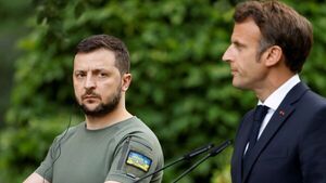 Macron niega una relación fría con Zelenski y descarta visitar Moscú